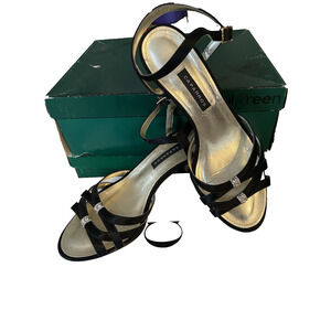 Caparros Kitten Heels Strappy sz 6M Blk Silk